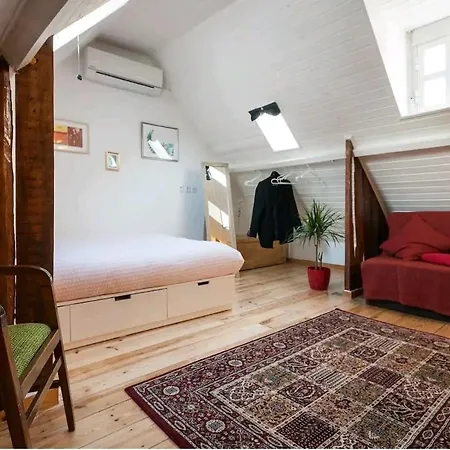 Charming Loft In Intendente דירה ליסבון