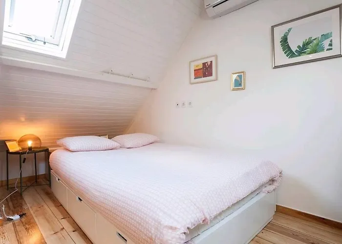 Charming Loft In Intendente דירה