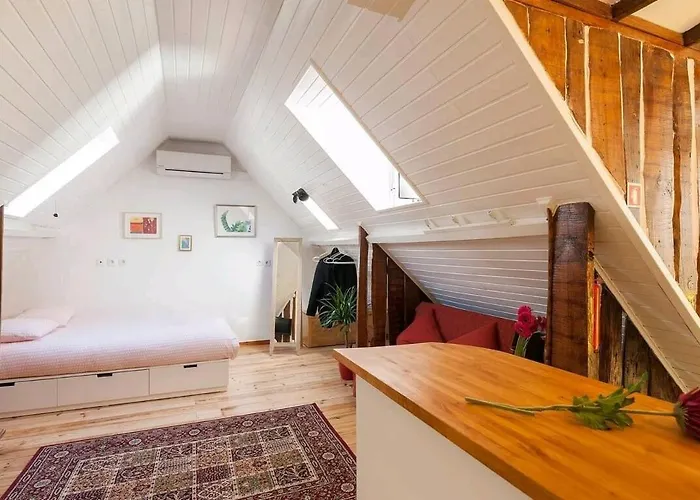 Charming Loft In Intendente דירה ליסבון