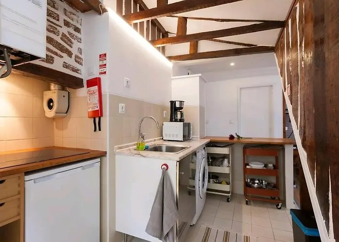 Charming Loft In Intendente * ליסבון